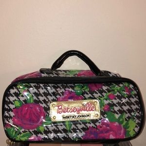 Betsey Johnson Betseyville Floral Makeup Case